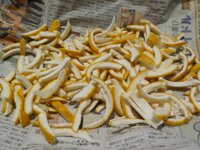 ミカンの皮の活用で、肥料つくり