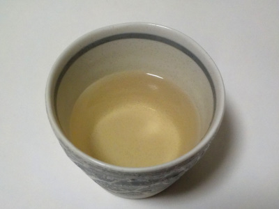 手作りのタベンダー酒を飲みました。