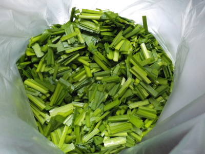 ニラを刻んで冷凍しました。